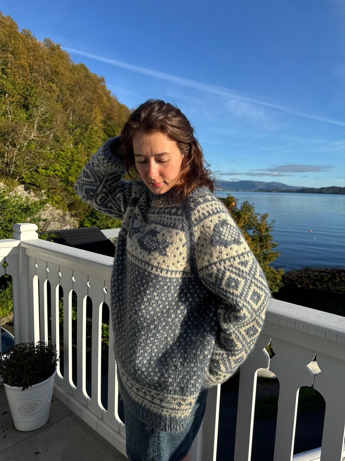 Holmeknappen Sweater